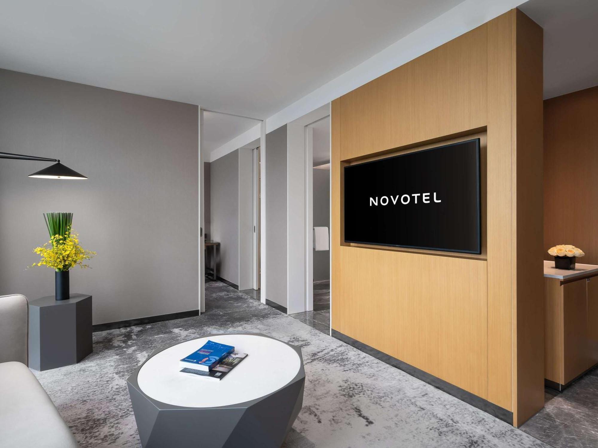 Novotel Guangzhou Baiyun Airport - Canton Fair Free Shuttle Bus & Official Registration Agency Eksteriør bilde